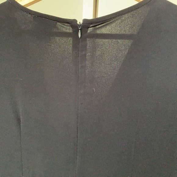 Ann Taylor cute navy dress with floral pattern 0 - Picture 8 of 8